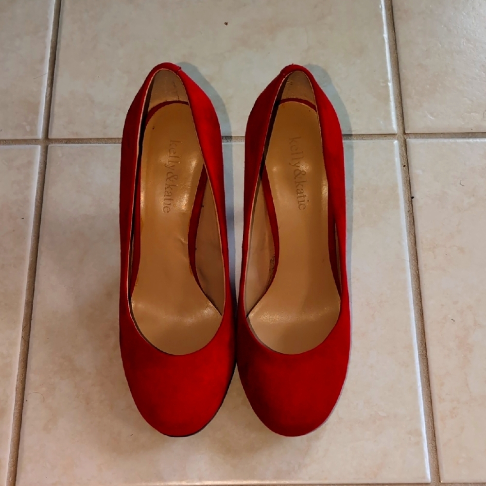 Kelly & Katie Red Isabel Pumps, Size 8.5